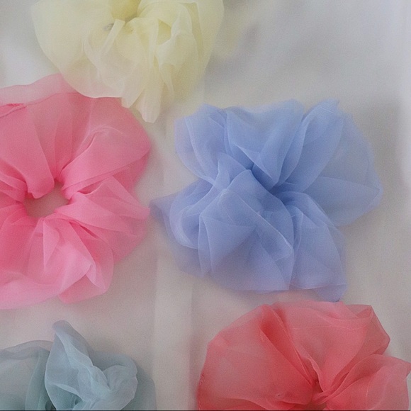 Oversized Organza Scrunchie in Blue - Picture 2 of 2